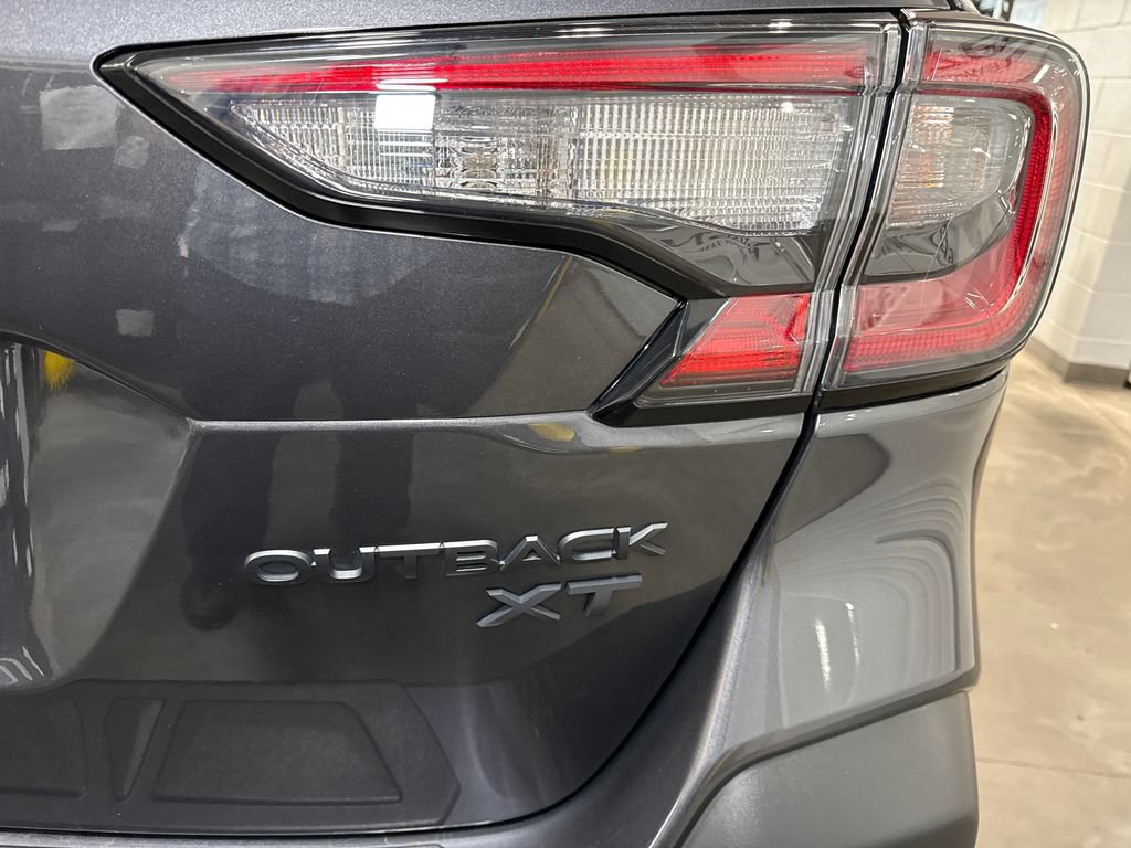 Used 2025 Subaru Outback Onyx Edition XT w/ Popular Package #2 AWD/4WD image 13