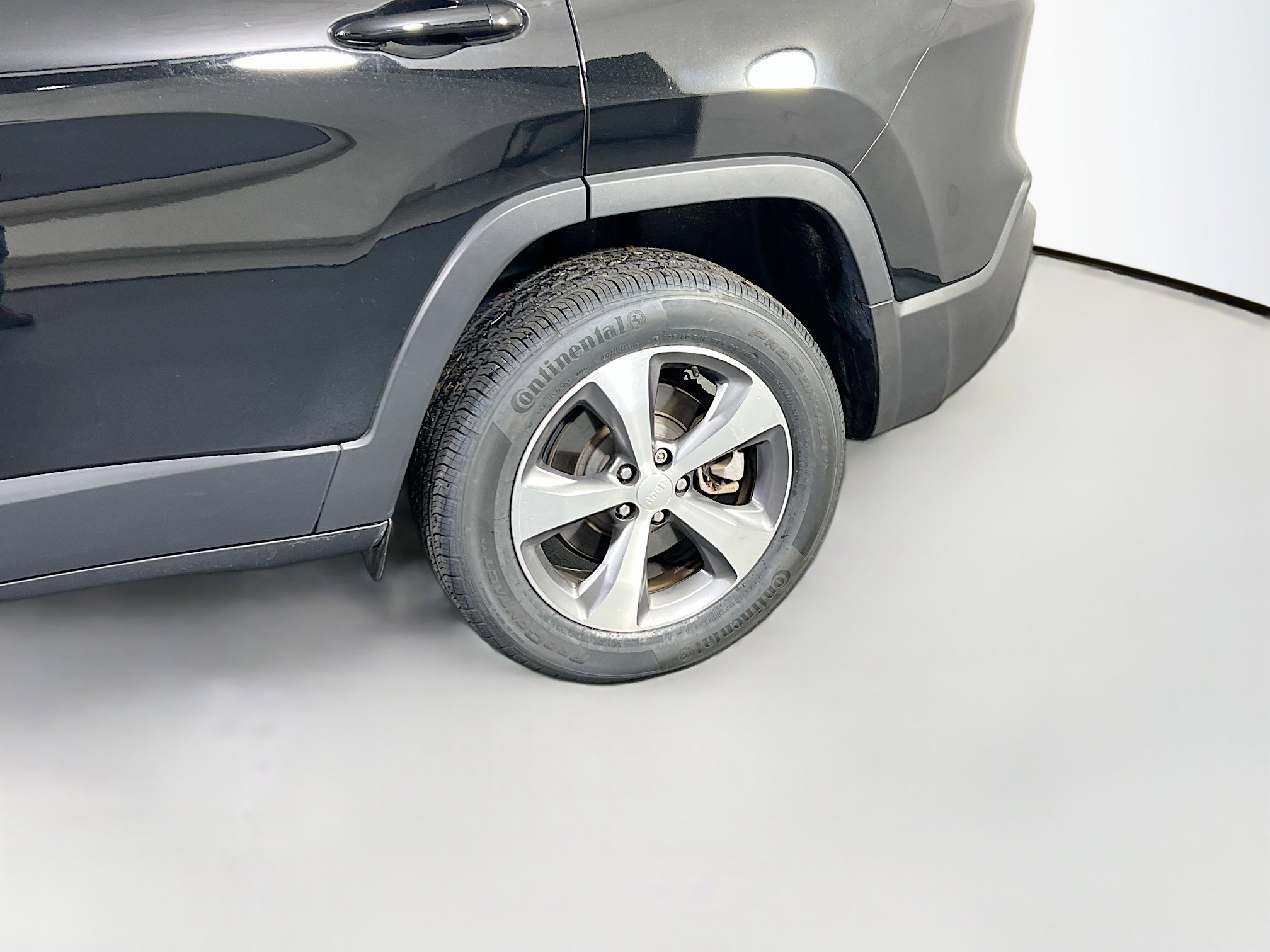 Used 2022 Jeep Cherokee Limited image 30