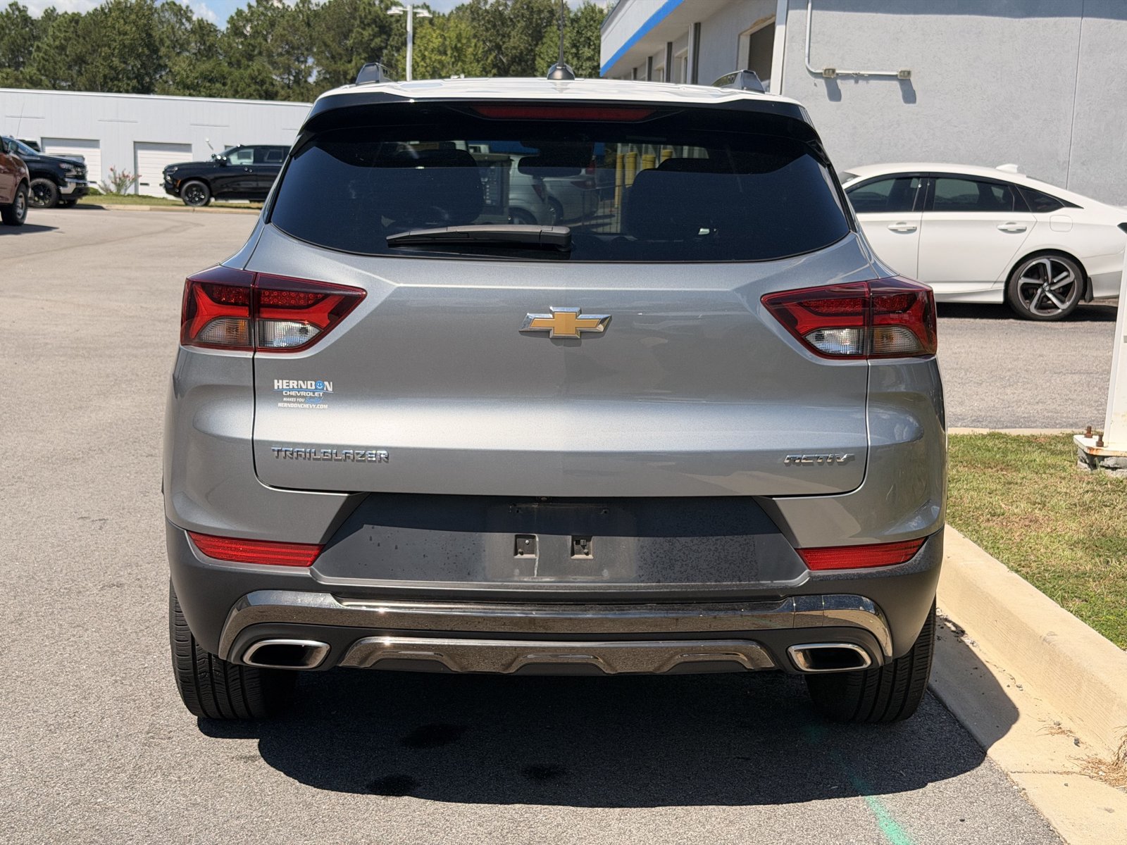 Used 2023 Chevrolet TrailBlazer ACTIV w/ Sun and Liftgate Package FWD image 13