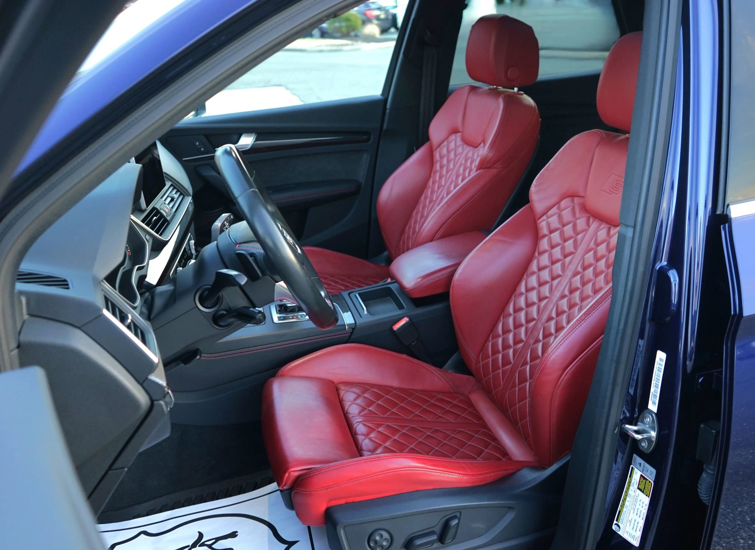 Used 2018 Audi SQ5 Premium Plus w/ S Sport Package image 17