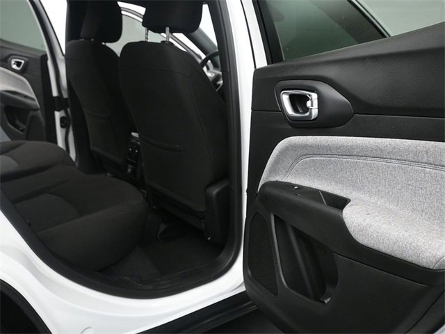 Used 2025 Jeep Compass Sport image 15