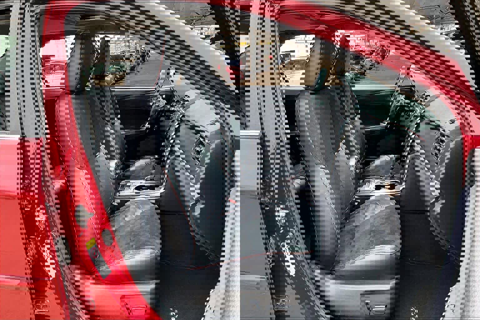 Used 2016 Toyota Camry XSE image 9