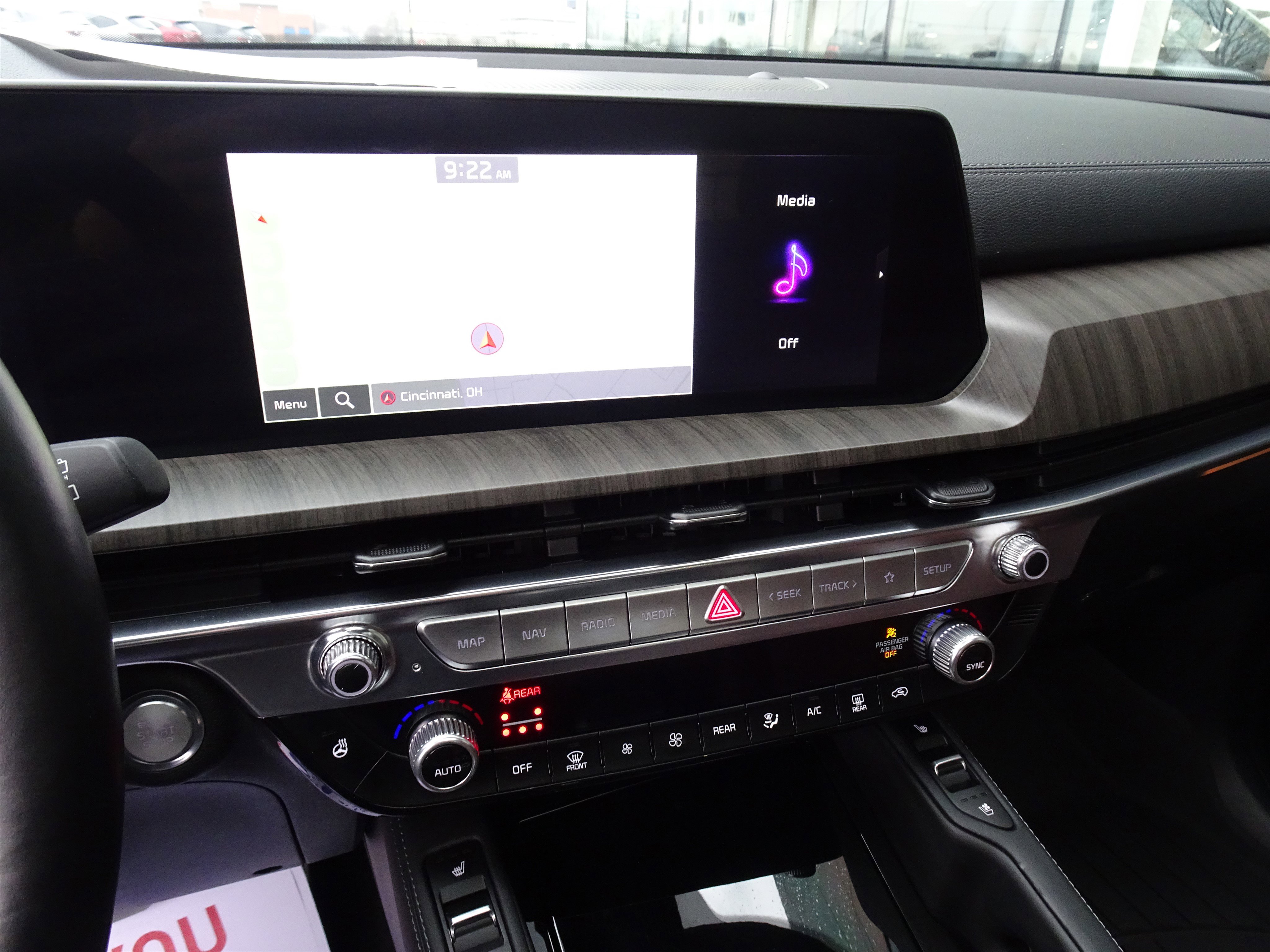 Used 2024 Kia Telluride SX w/ Towing Package image 20