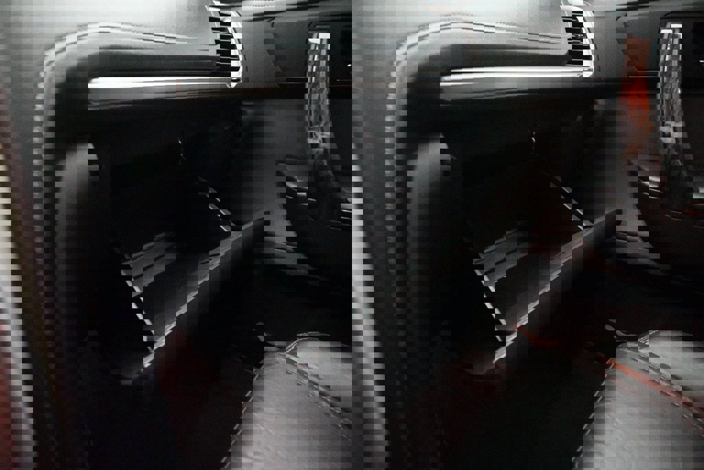 Used 2014 GMC Acadia Denali image 32