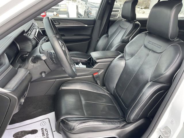 Used 2021 Jeep Grand Cherokee L Overland w/ Luxury Tech Group IV image 11