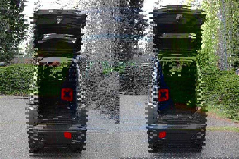 Used 2017 Jeep Renegade Altitude AWD/4WD image 17