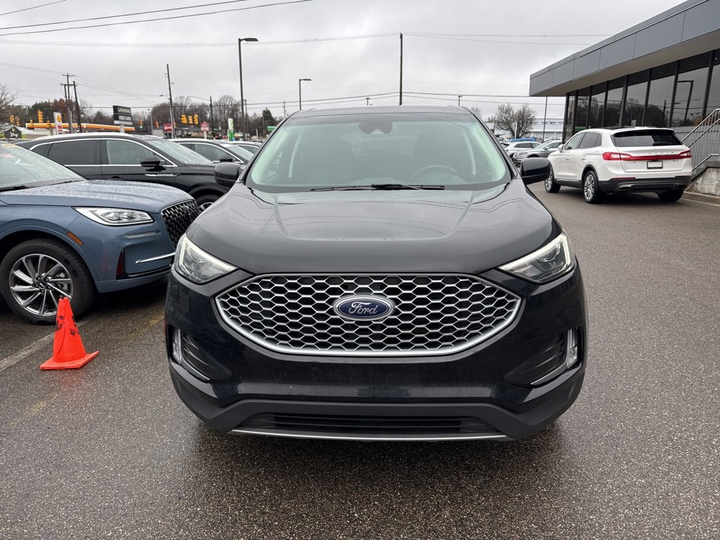 Used 2023 Ford Edge SEL w/ Convenience Package image 2