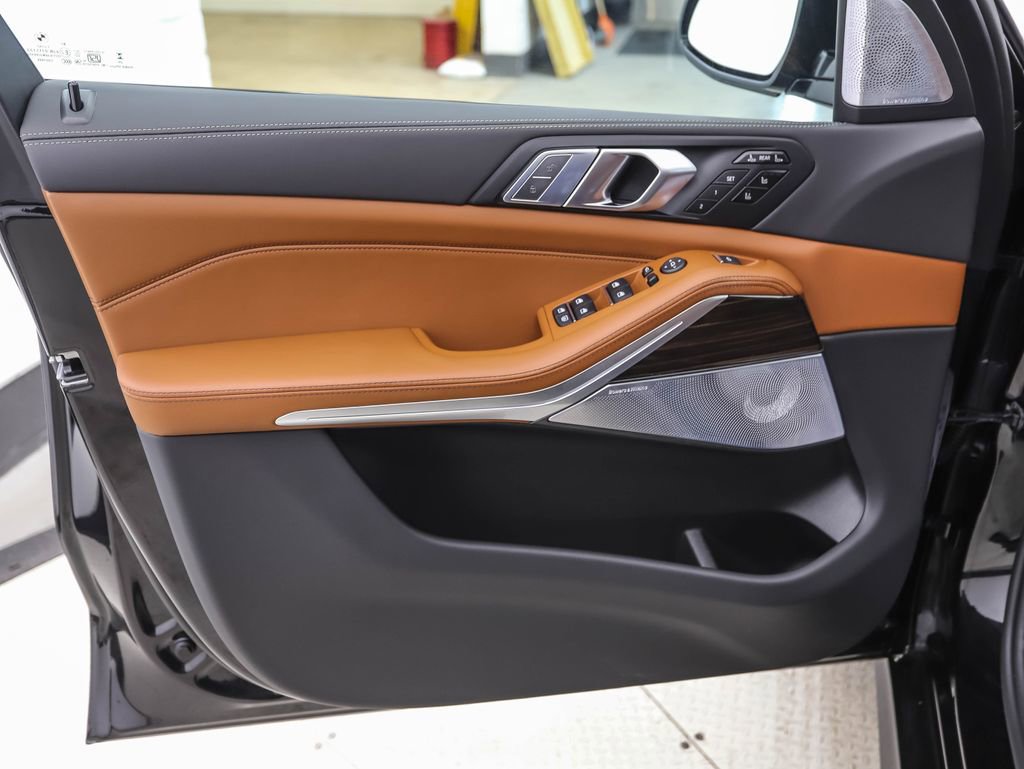 New 2026 BMW X7 M60i image 9