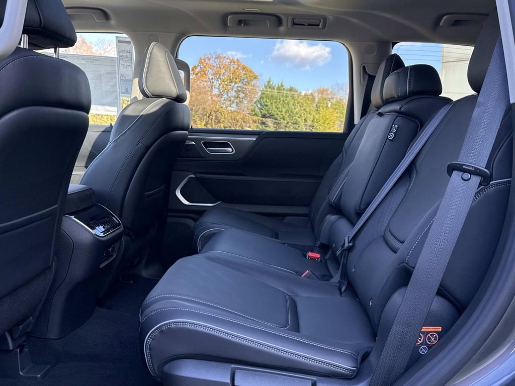 New 2026 INFINITI QX80 Luxe image 18