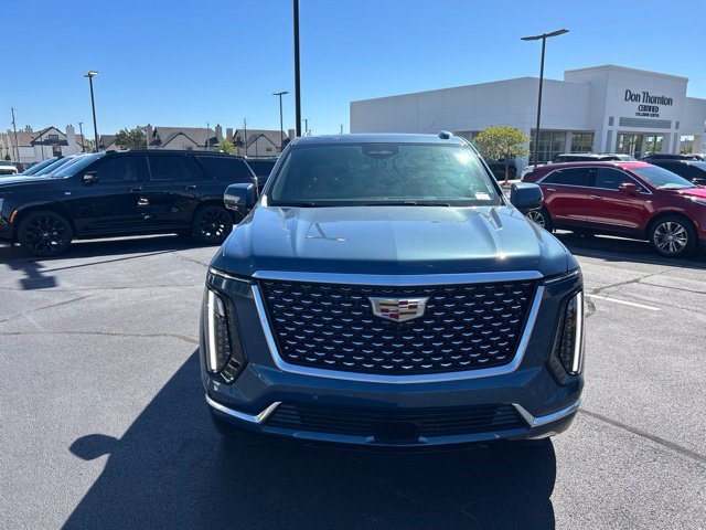 Used 2026 Cadillac Escalade Luxury w/ Touring Package AWD/4WD image 3