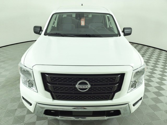 Used 2023 Nissan Titan SV image 16