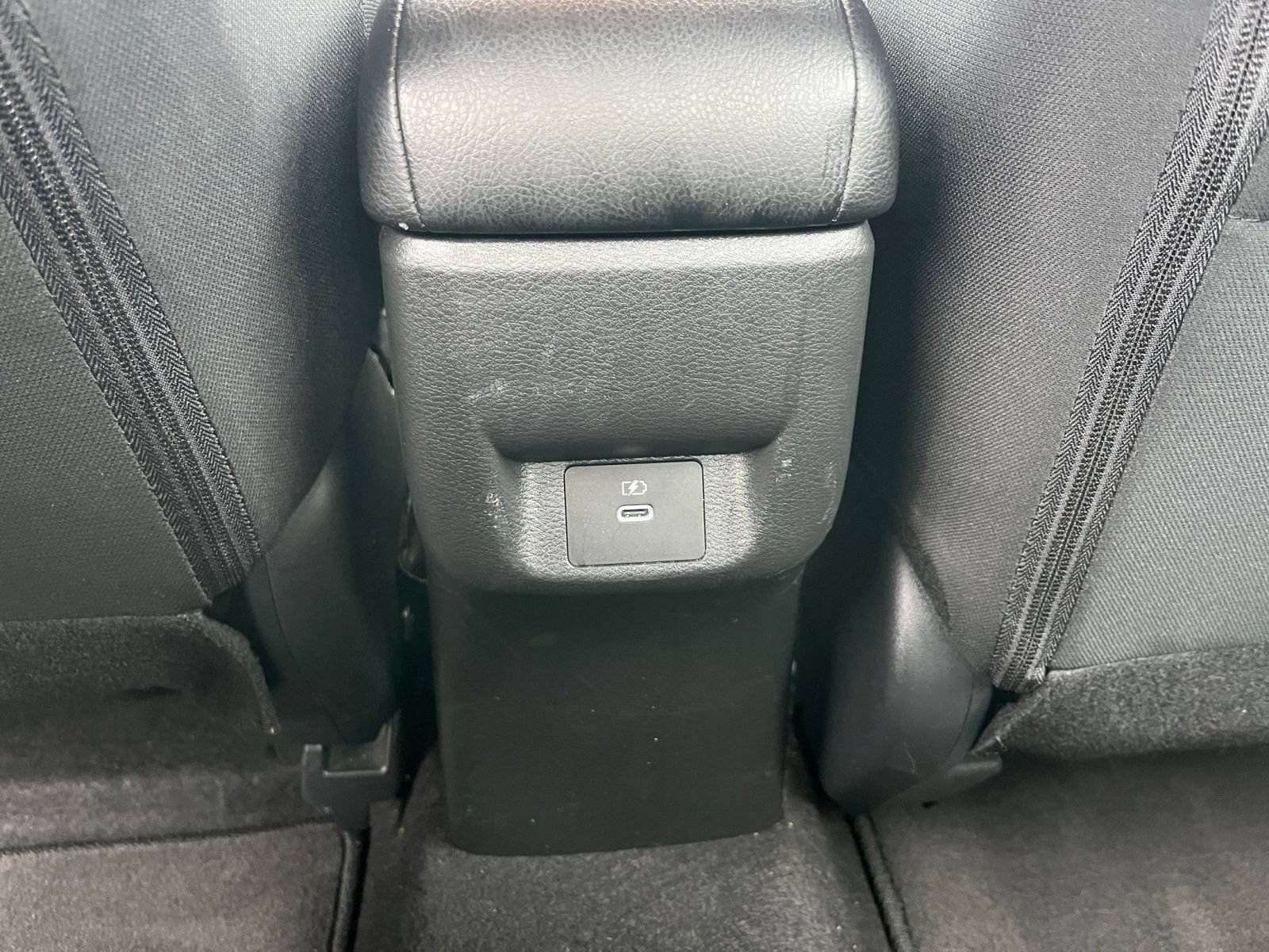 Used 2025 Nissan Versa SV FWD image 21