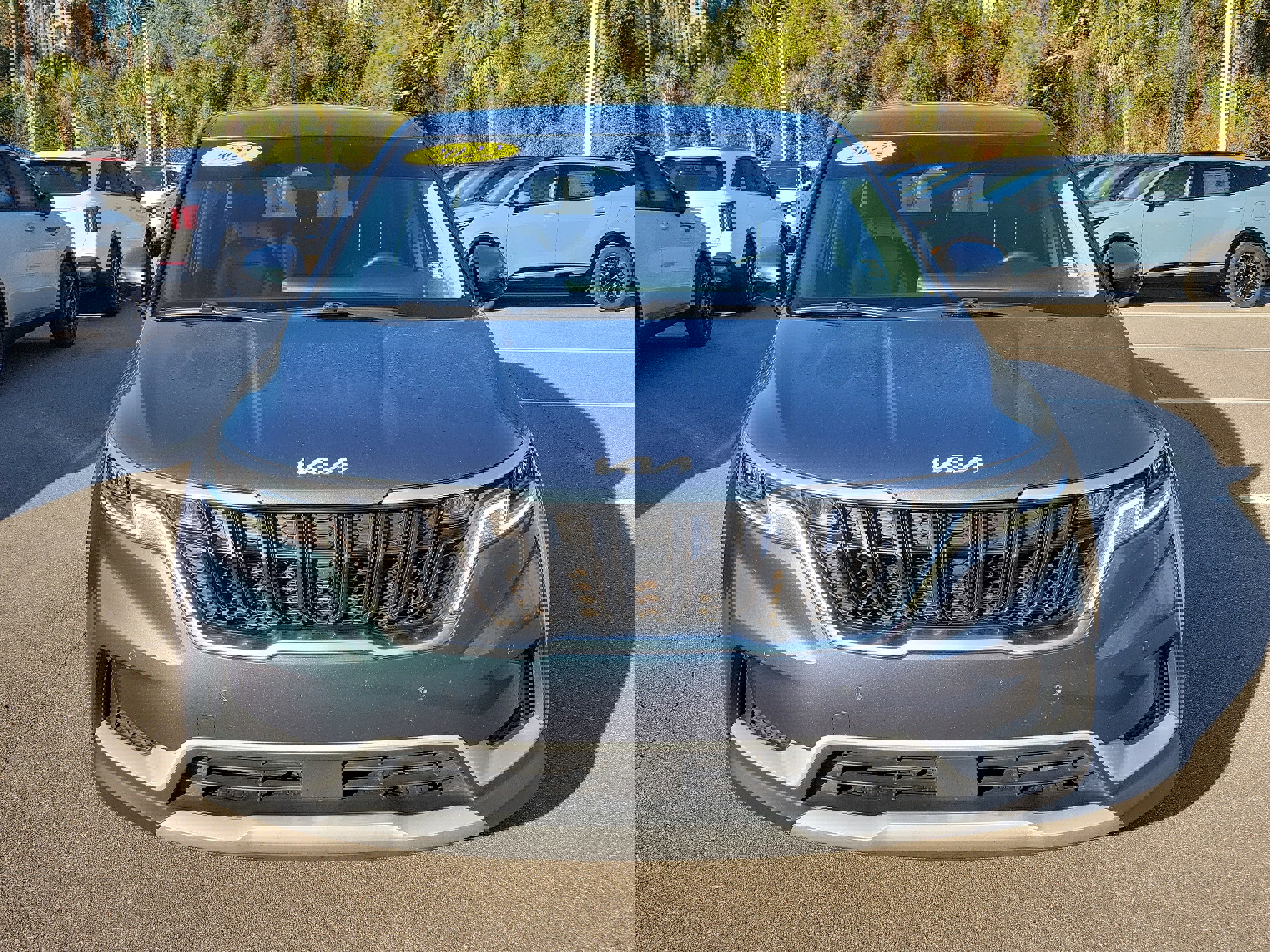 Certified 2022 Kia Carnival EX image 2