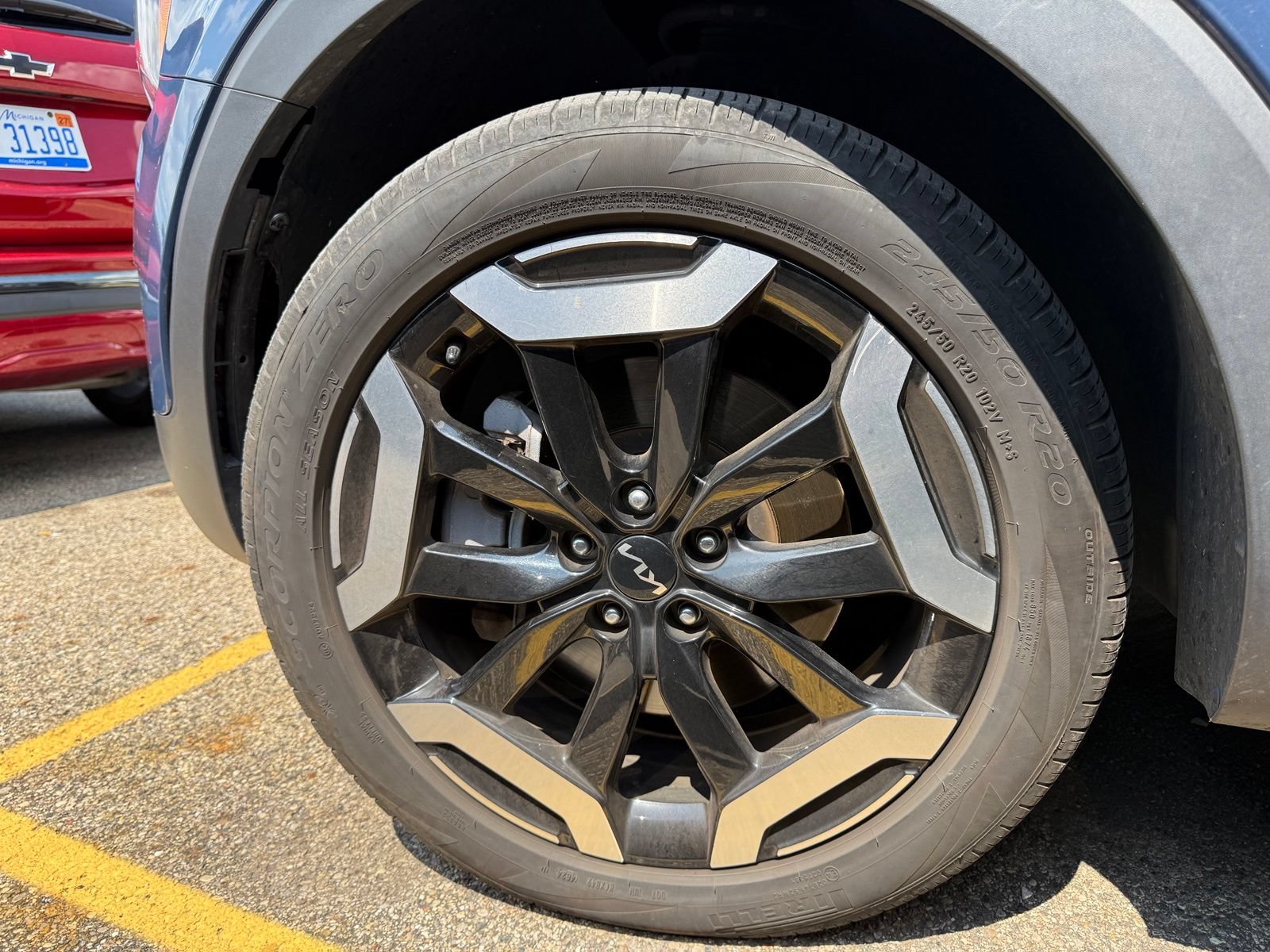 Used 2025 Kia Telluride S AWD/4WD image 7