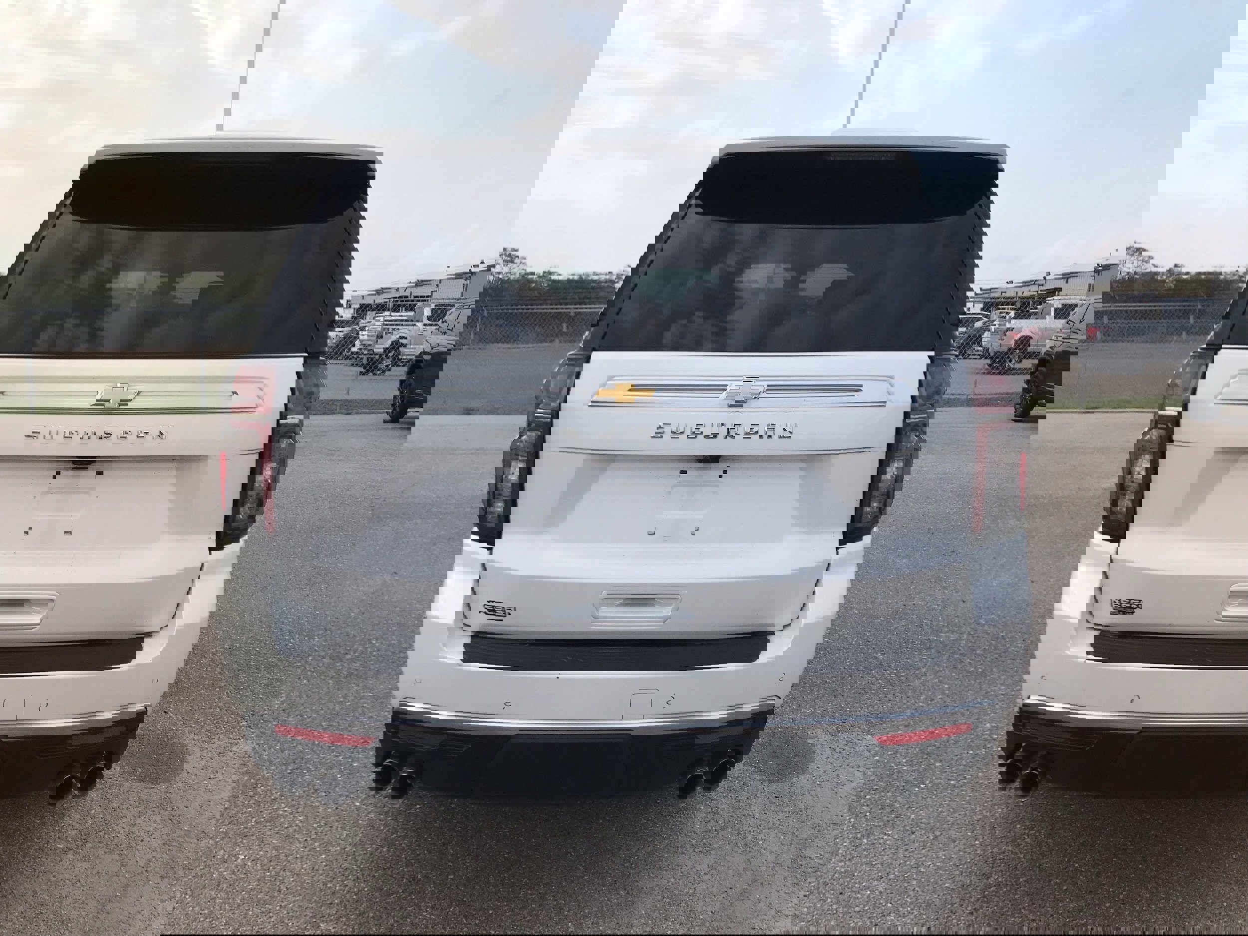 Used 2021 Chevrolet Suburban High Country w/ Premium Package image 6