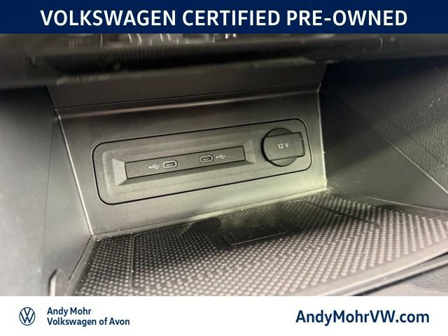 Used 2023 Volkswagen Atlas Cross Sport SEL R-Line AWD/4WD image 29