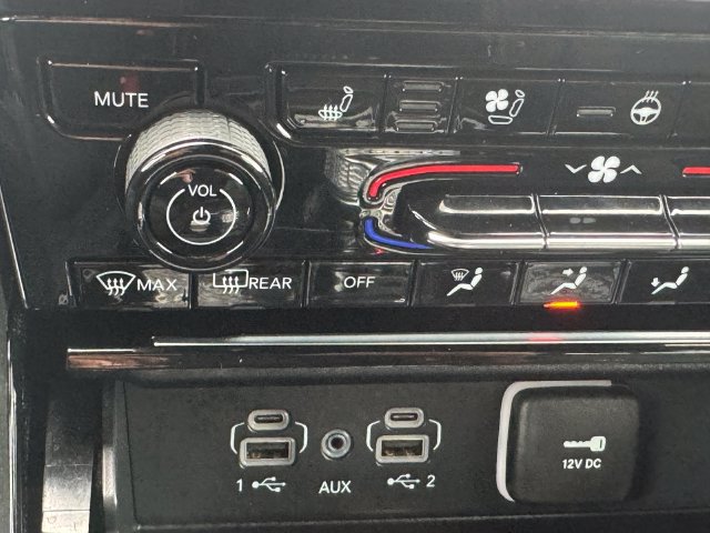 Used 2025 Jeep Grand Cherokee Summit AWD/4WD image 39