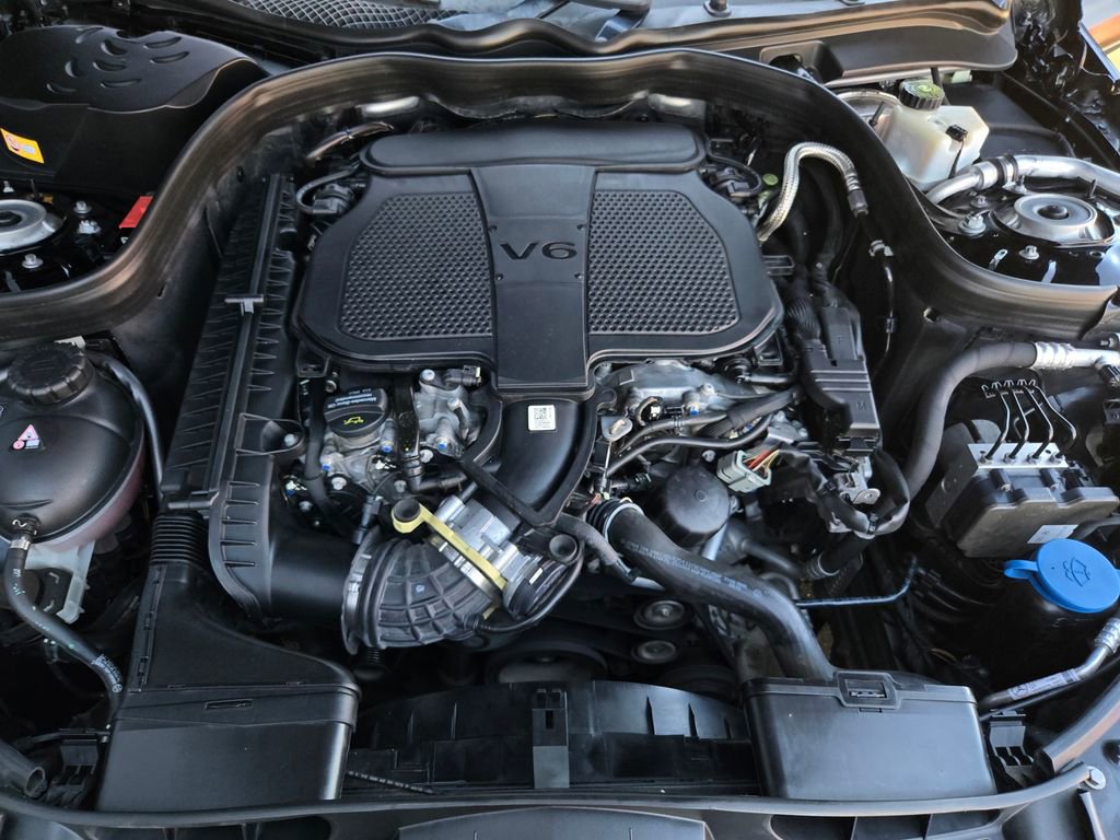 Used 2016 Mercedes-Benz E 350 Sedan w/ Premium Package image 34