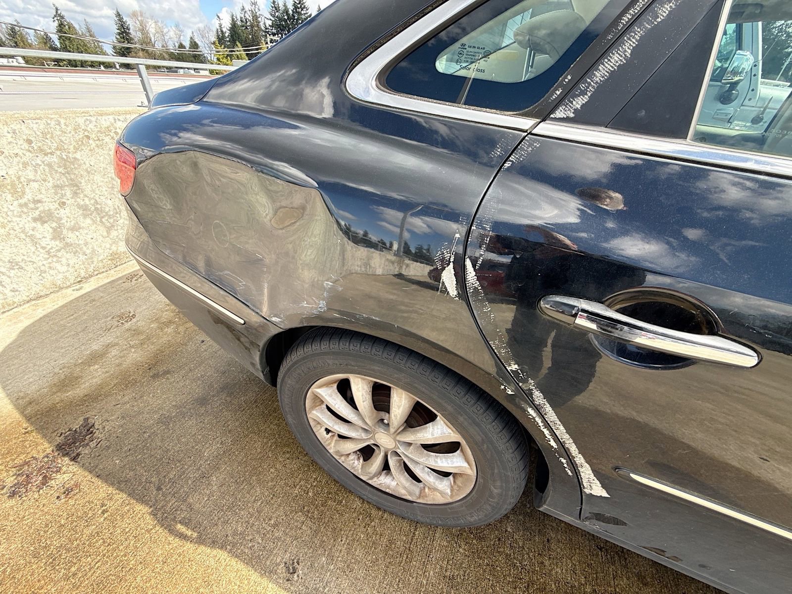 Used 2007 Hyundai Azera Limited image 8