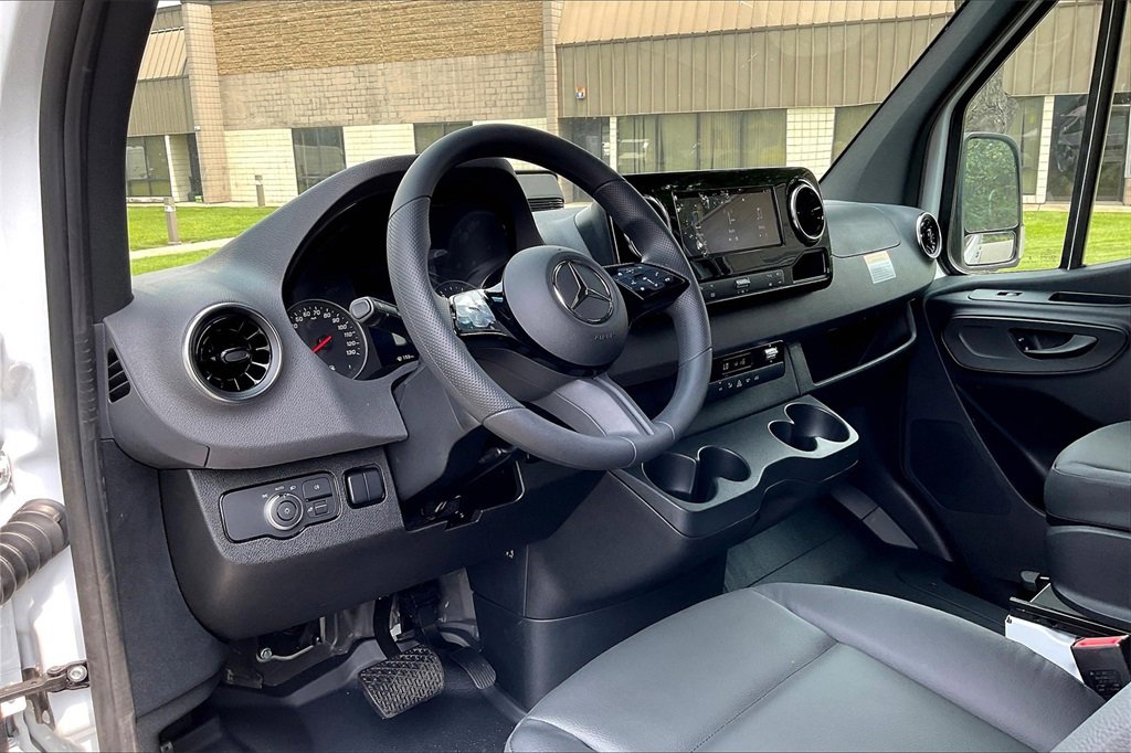 New 2025 Mercedes-Benz Sprinter 2500 image 5
