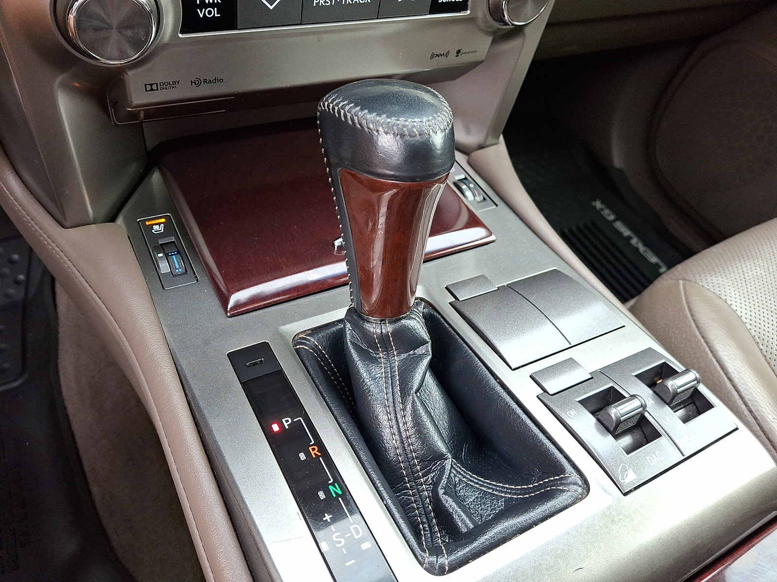 Used 2017 Lexus GX 460 AWD/4WD image 22