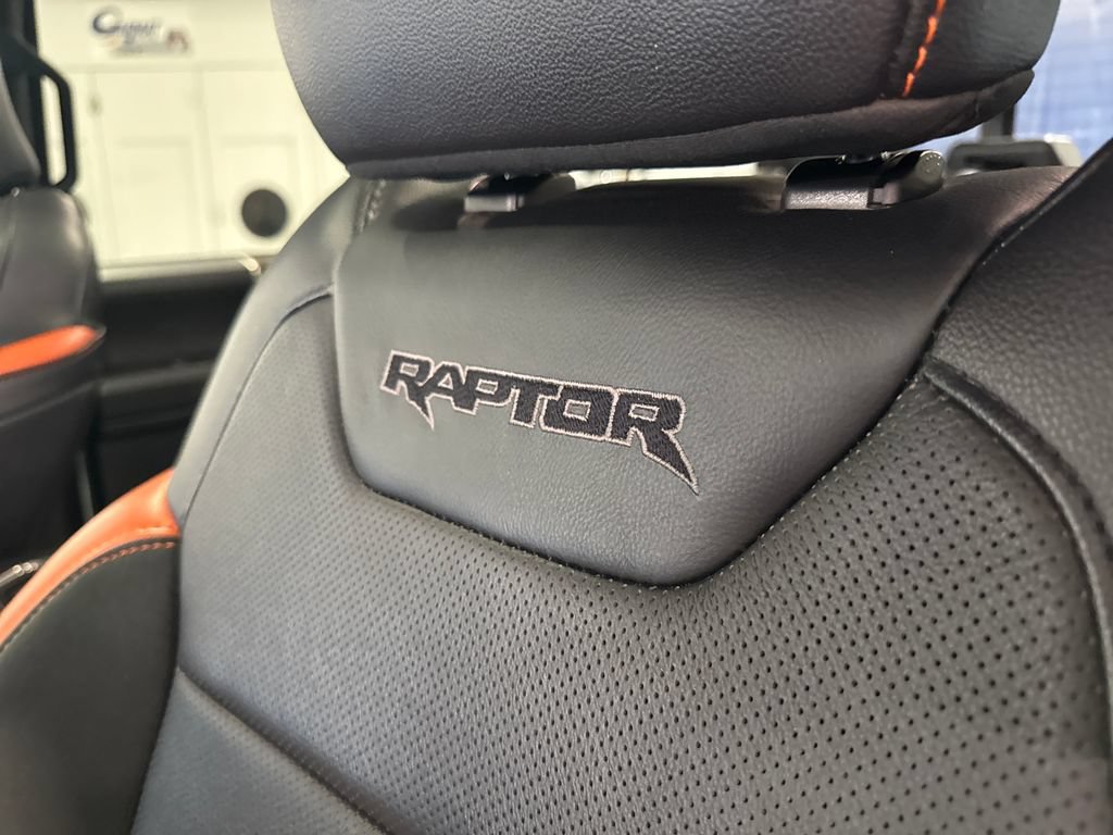Used 2018 Ford F150 Raptor w/ Equipment Group 802A Luxury AWD/4WD image 30