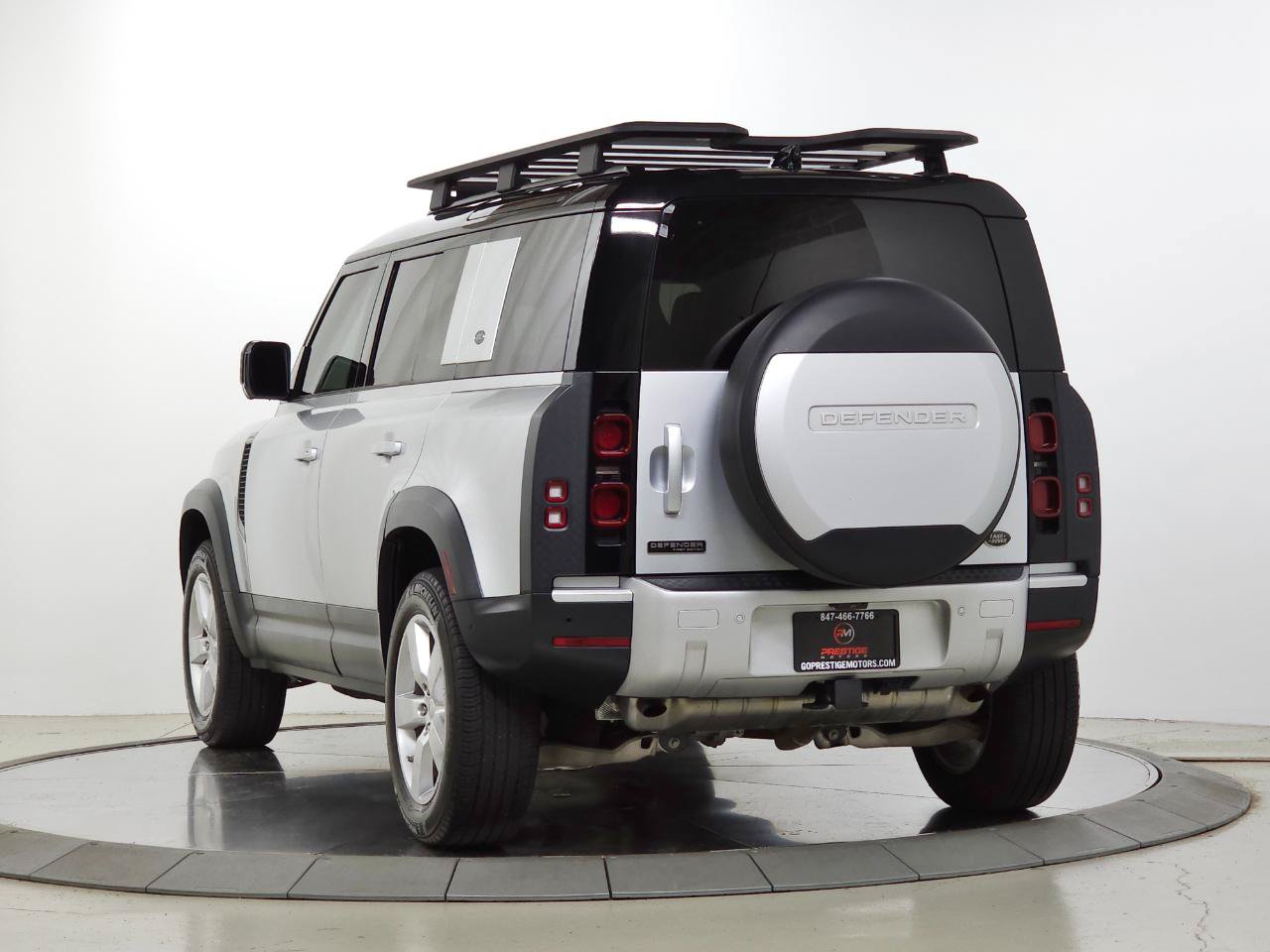 Used 2020 Land Rover Defender 110 First Edition AWD/4WD image 6