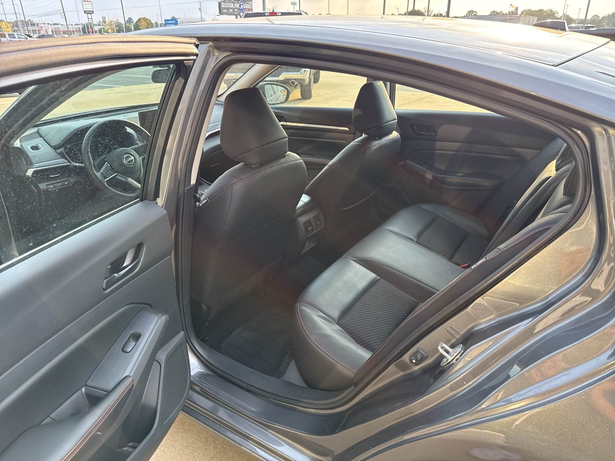 Used 2026 Nissan Altima 2.5 SR FWD image 16