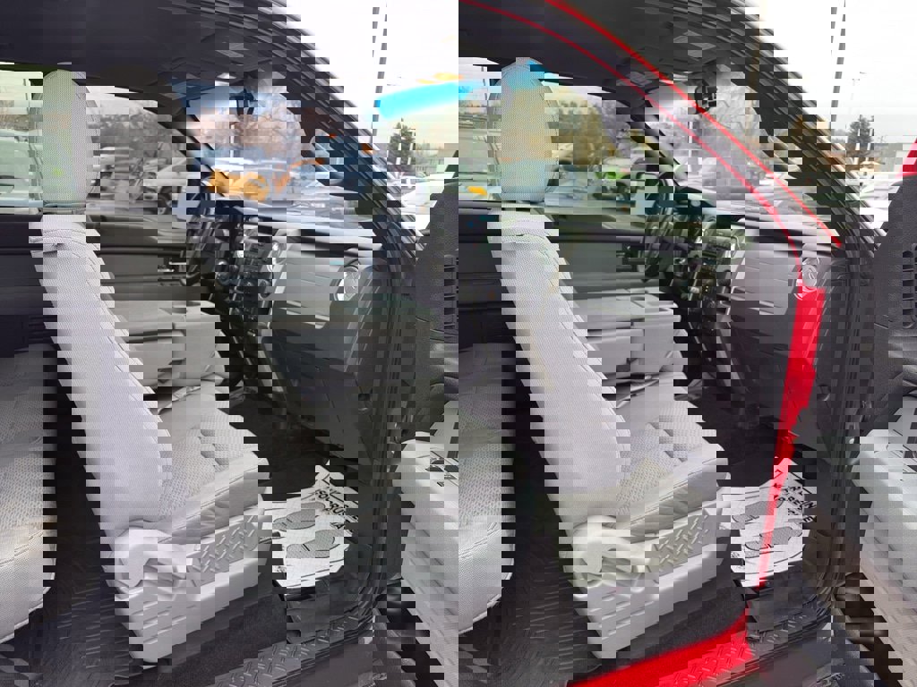 Used 2012 Ford F150 XLT w/ XLT Chrome Pkg image 23