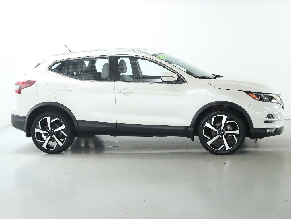 Certified 2022 Nissan Rogue Sport SL w/ Premium Package image 13