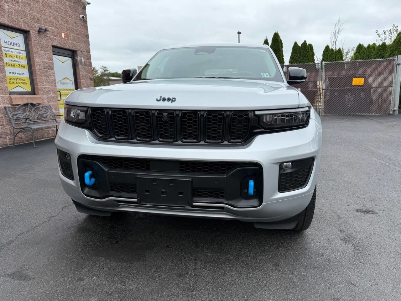 Used 2023 Jeep Grand Cherokee 30th Anniversary image 6