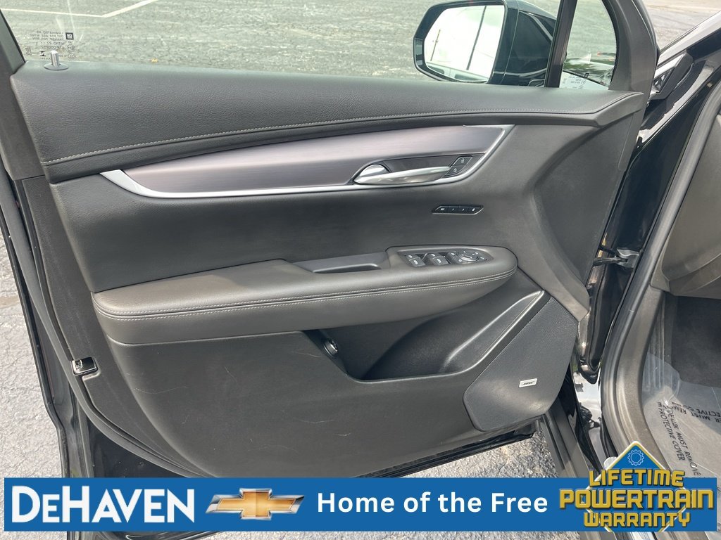 Used 2024 Cadillac XT6 Luxury w/ LPO, Floor Liner Package AWD/4WD image 23