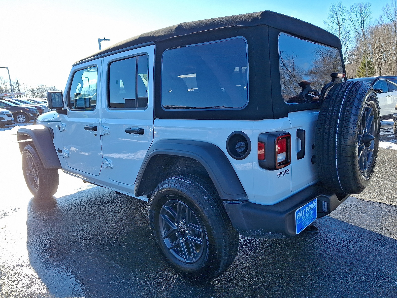 Used 2024 Jeep Wrangler Unlimited Sport image 4