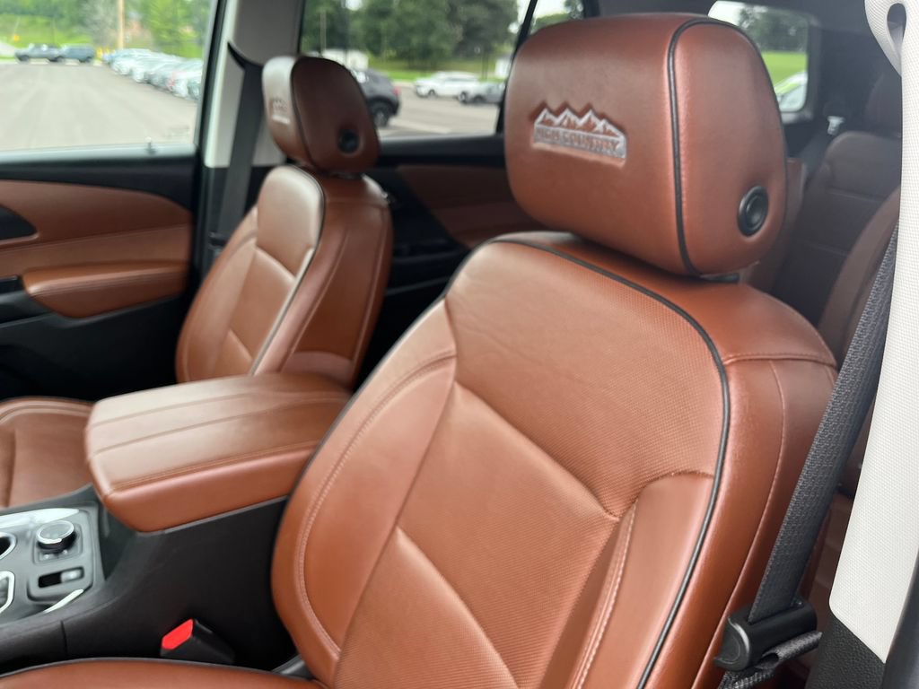 Used 2019 Chevrolet Traverse High Country AWD/4WD image 11