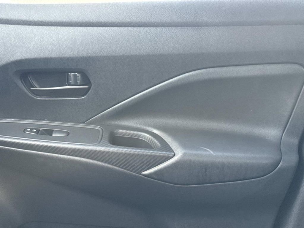 Used 2022 Nissan Versa S image 21