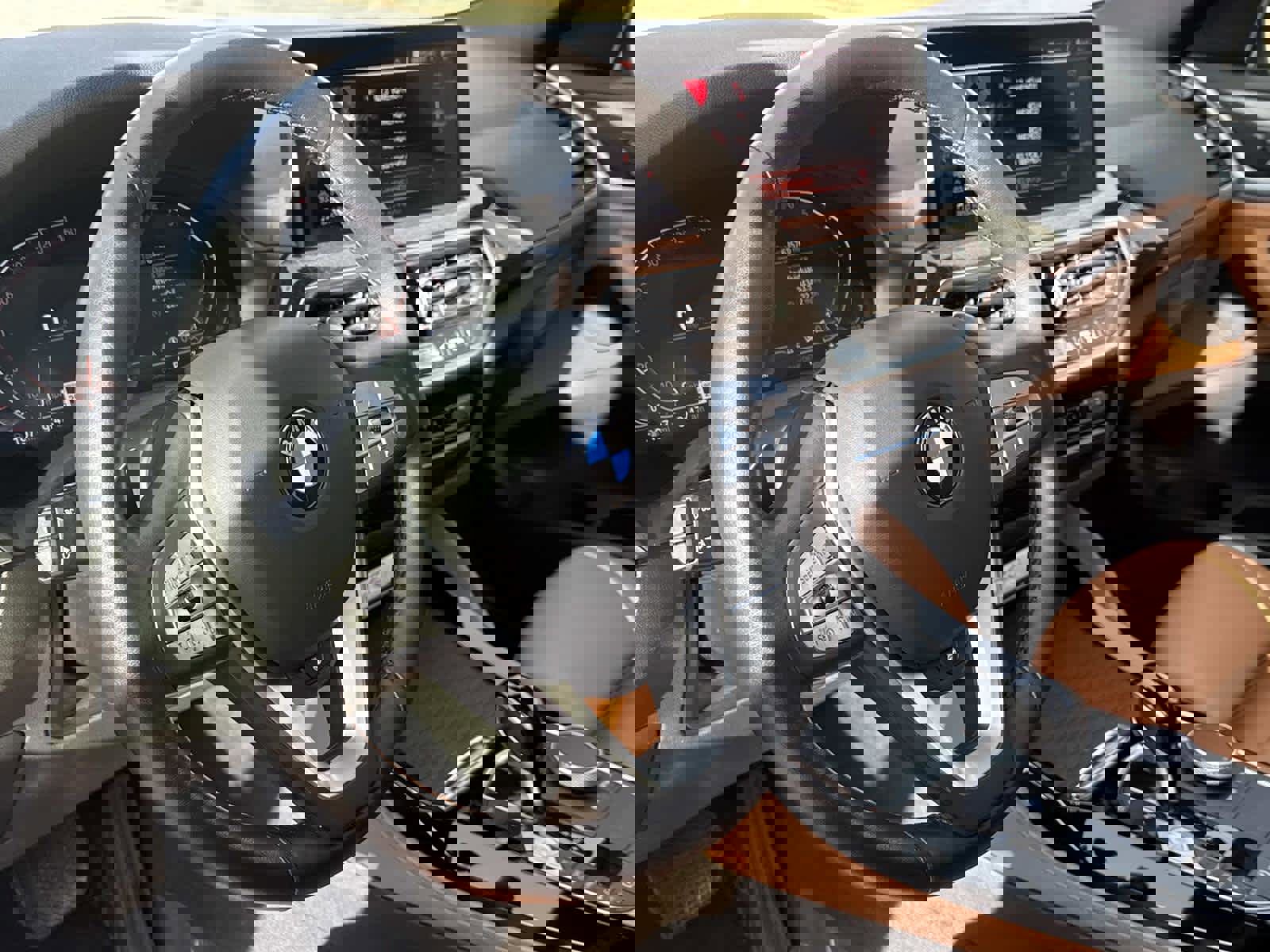 Used 2023 BMW X4 xDrive30i w/ Premium Package image 2