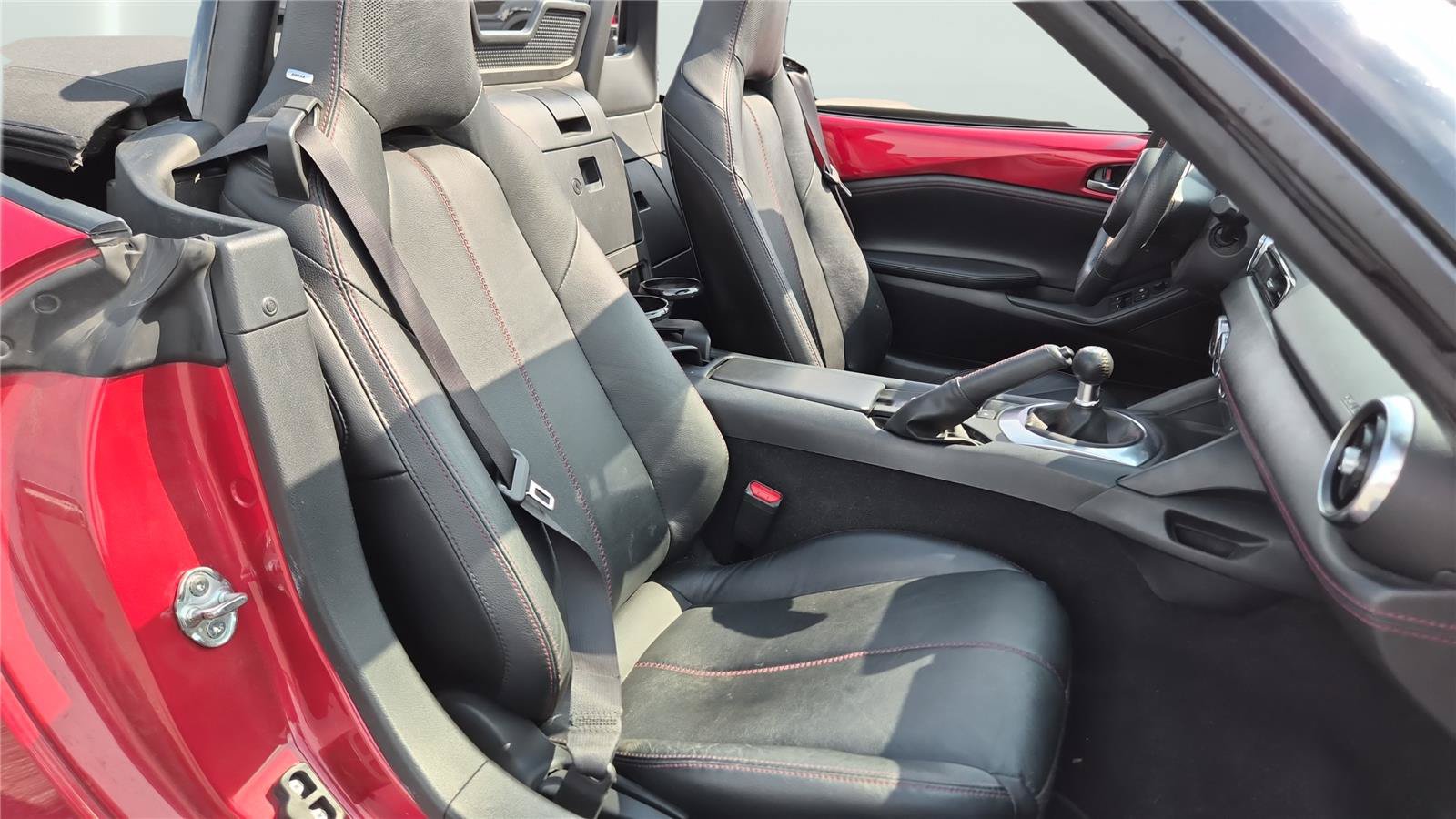Used 2016 MAZDA MX-5 Miata Grand Touring RWD image 14