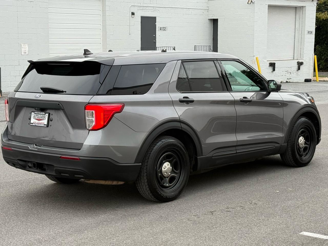 Used 2021 Ford Explorer 4WD Police Interceptor w/ Ultimate Wiring Package image 3