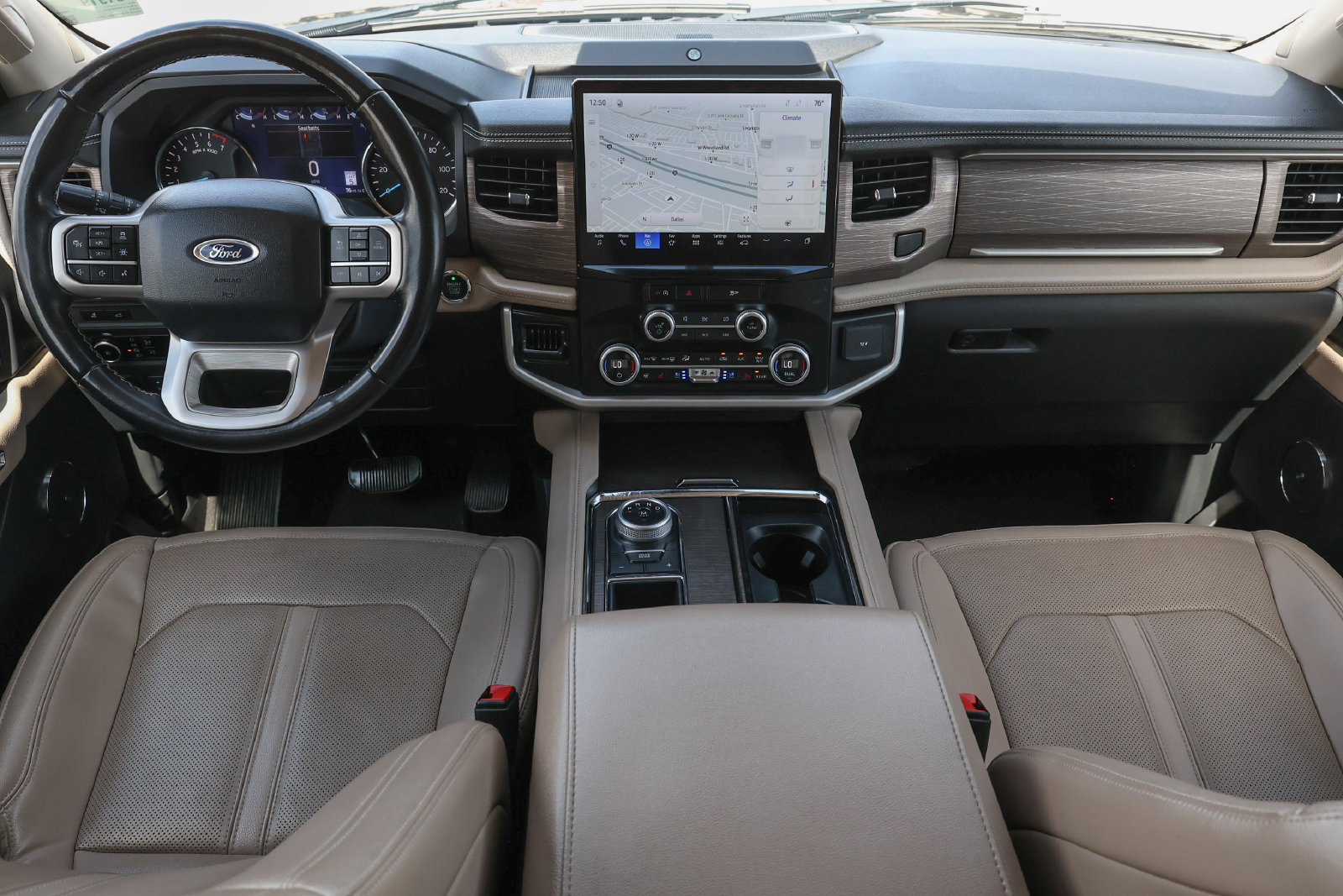 Used 2024 Ford Expedition Limited RWD image 2