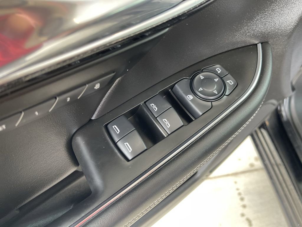 Used 2023 Buick Envision Essence w/ Sport Touring Package AWD/4WD image 13