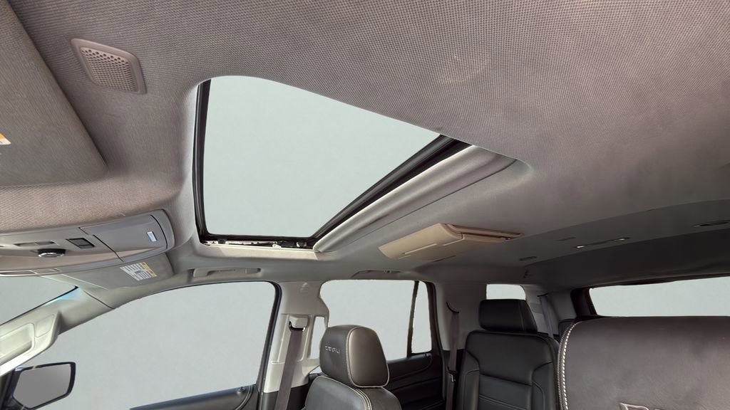 Used 2015 GMC Yukon Denali w/ Premium Package image 11