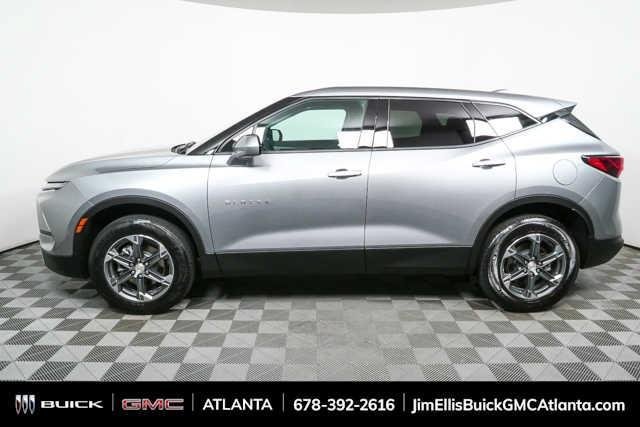 Used 2025 Chevrolet Blazer LT FWD image 28