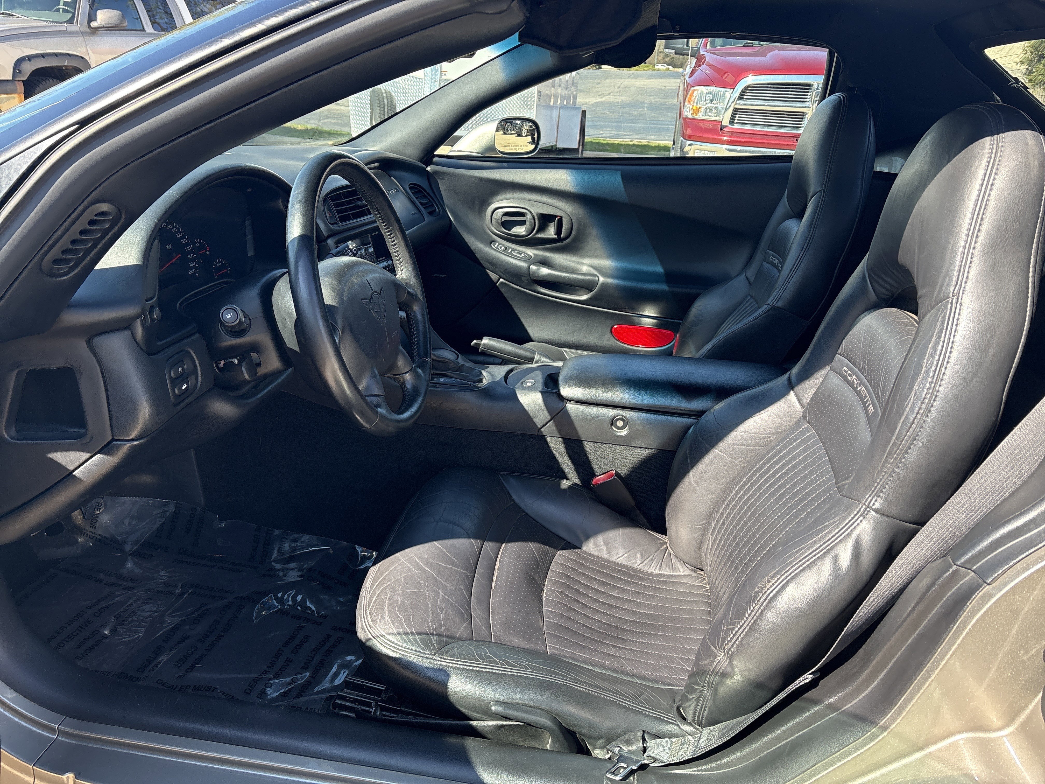 Used 1998 Chevrolet Corvette Convertible w/ Memory Pkg image 11