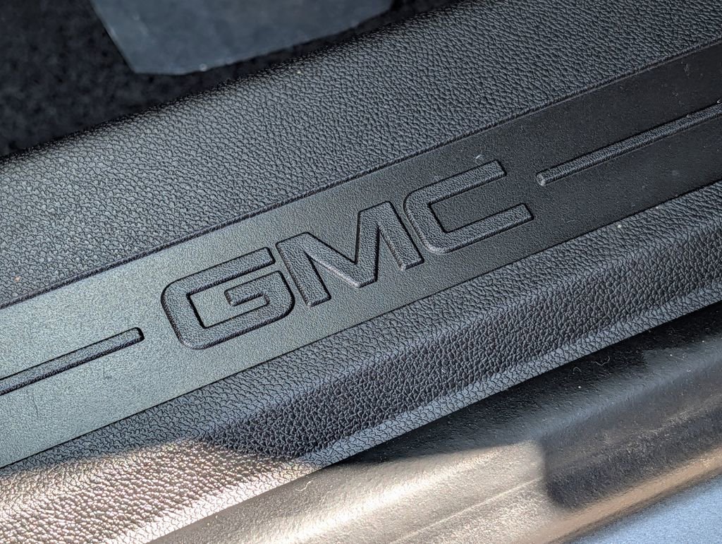 Used 2023 GMC Terrain SLE w/ Driver Convenience Package AWD/4WD image 20
