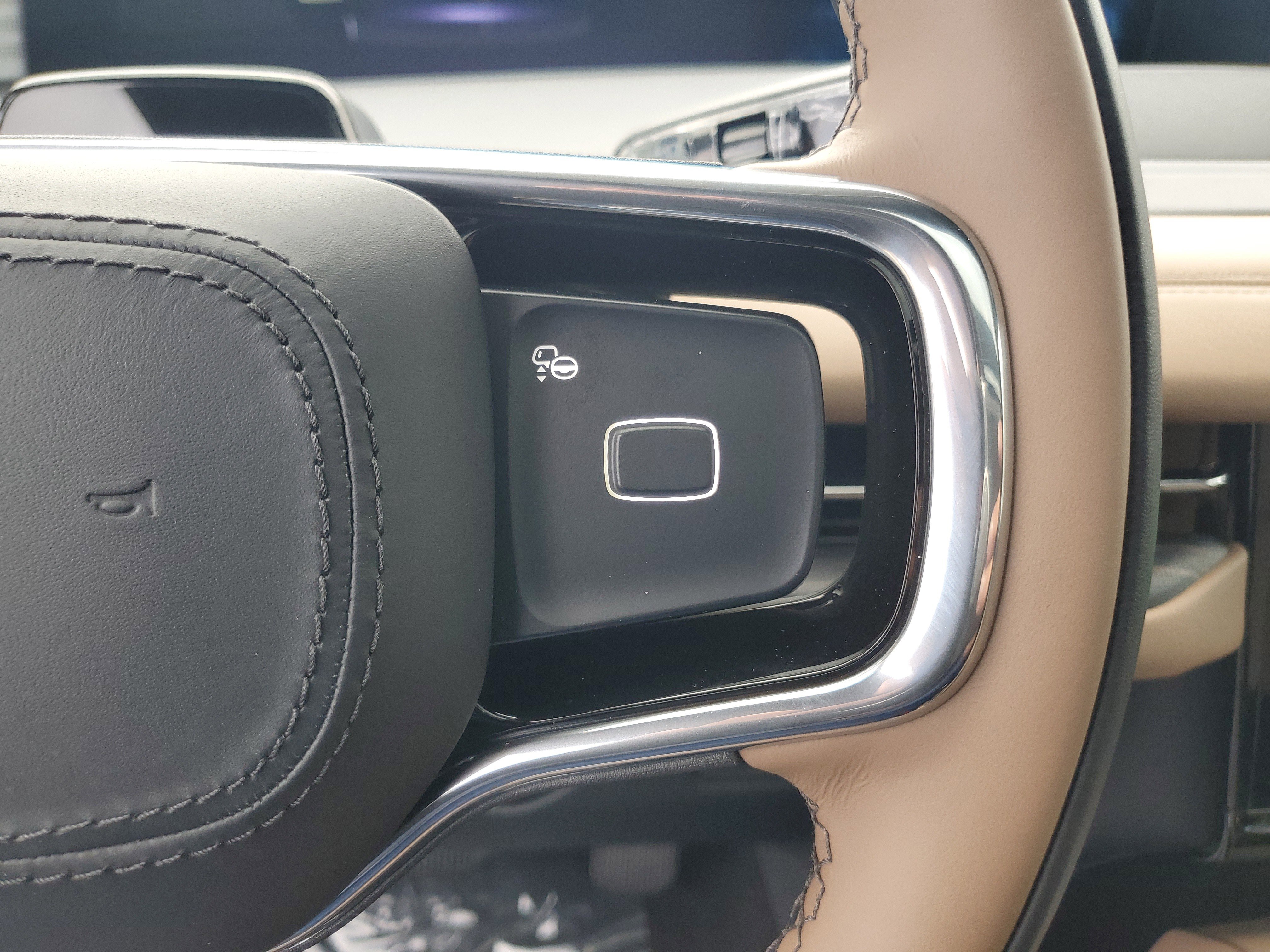 New 2025 Lincoln Navigator L Black Label image 18