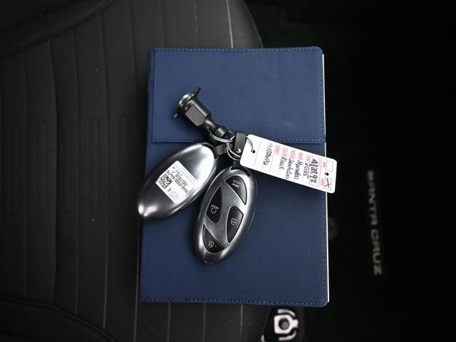 Used 2025 Hyundai Santa Cruz SE image 9