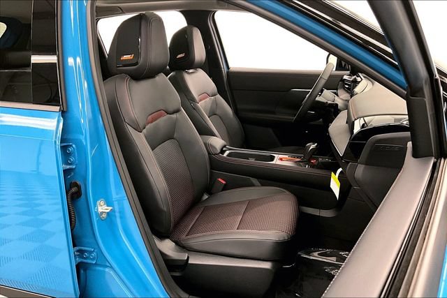 New 2025 Nissan Kicks SR w/ SR Premium Package AWD/4WD image 36