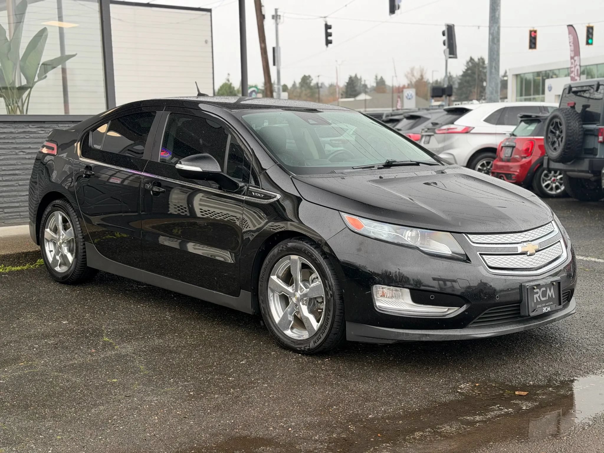 Used 2014 Chevrolet Volt Premium w/ Premium Trim Package FWD image 3