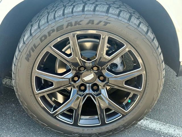 Used 2021 Cadillac Escalade Premium Luxury w/ Driver Assist Tech Package image 31