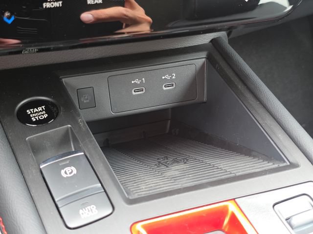 New 2026 Nissan Kicks SR AWD/4WD image 28